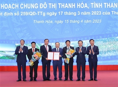 <a href="/Detail.aspx?NewsID=d790570b-4638-46c1-984e-d662eca03404&CatID=dd03bec9-f8bc-4092-95e4-5951a9723142">Công bố Quy hoạch chung đô thị Thanh Hóa đến năm 2040</a>